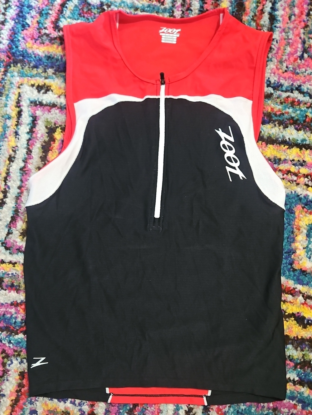 Zoot Red Black White Sleeveless Tri Top with Front Zip